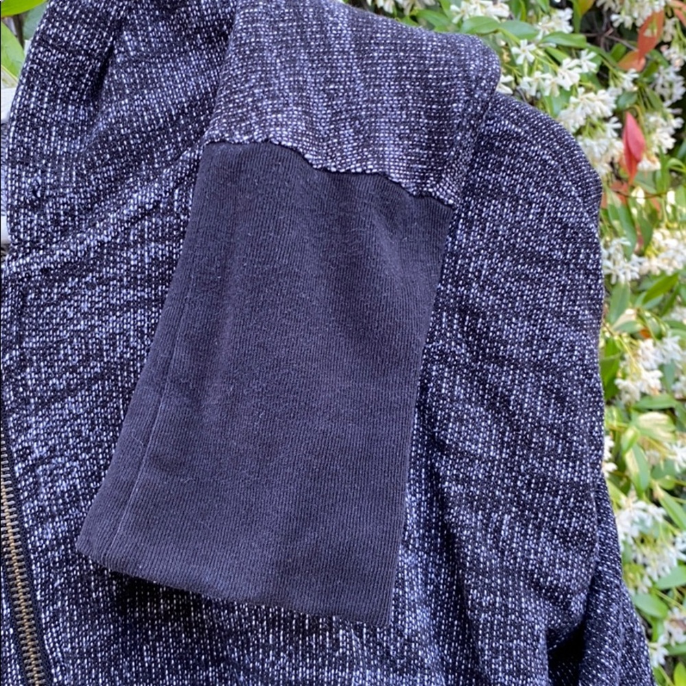 zip up hoodie - Picture 4 of 5